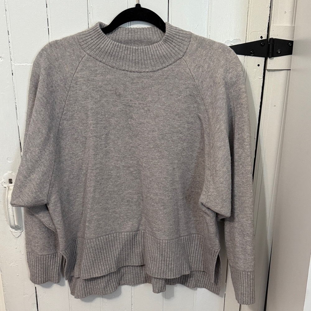 Club Monaco Light Gray Women's Sweater